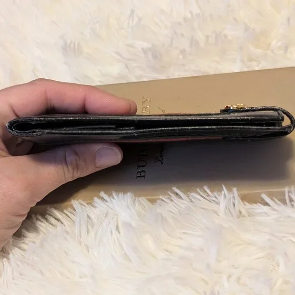 Gucci, Vintage Long Bifold Wallet, Black Leather with Iconic Stripe - Picture 14 of 16